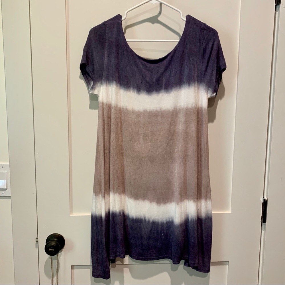 Tie Dye Open Back T-Shirt Blouse - LIKE NEW